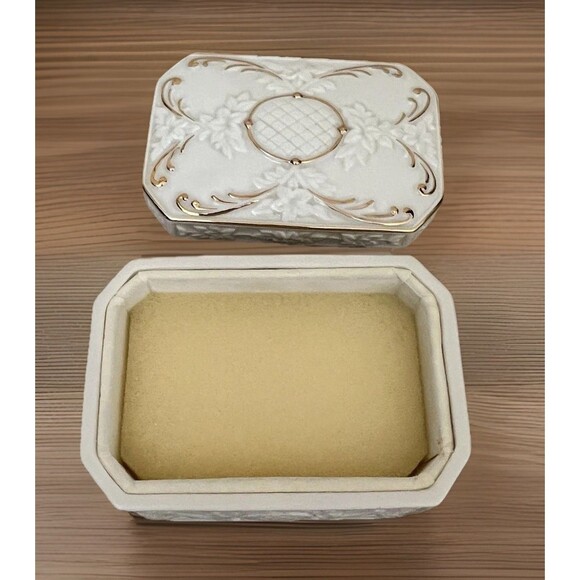 Lenox Rectangular Lidded Trinket Jewelry Box Ivory 24kt Gold Gilt Lined Vtg - Picture 10 of 11